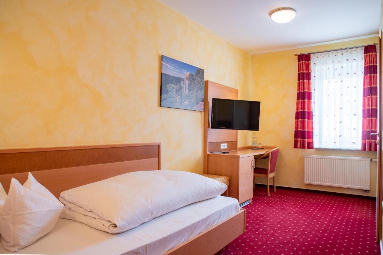 Hotel & Restaurant Post Laichingen ภายนอก รูปภาพ