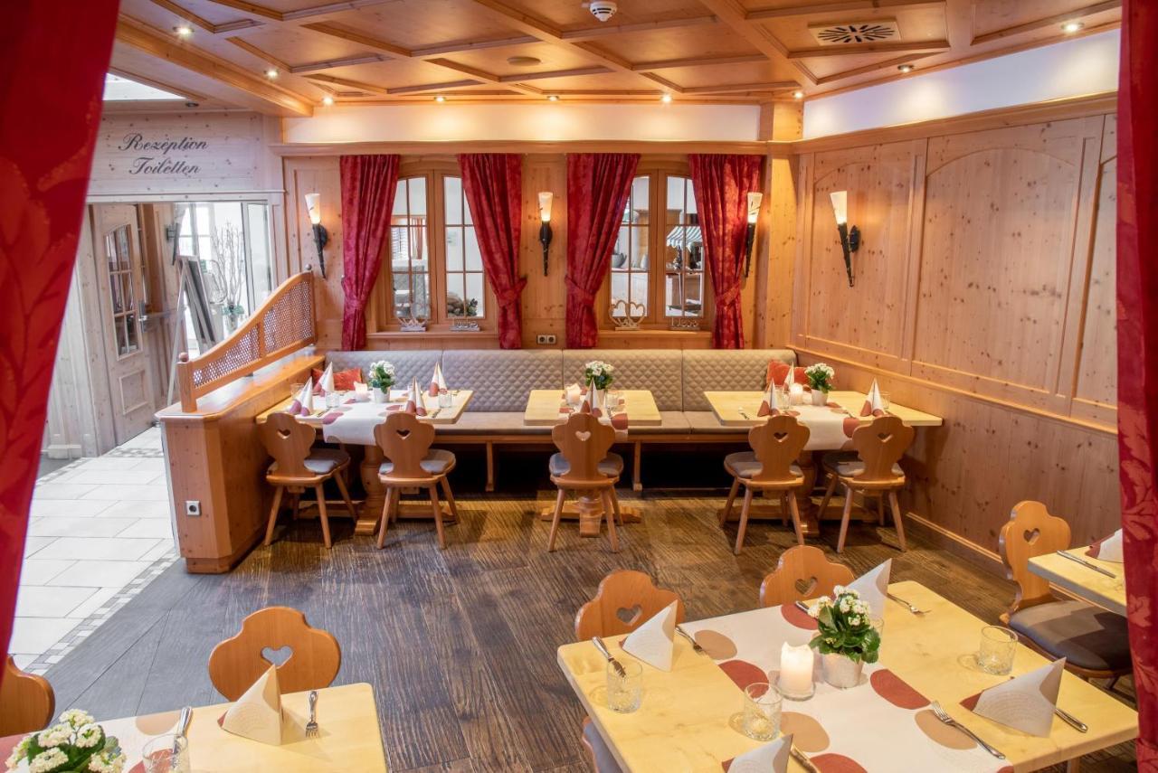 Hotel & Restaurant Post Laichingen ภายนอก รูปภาพ