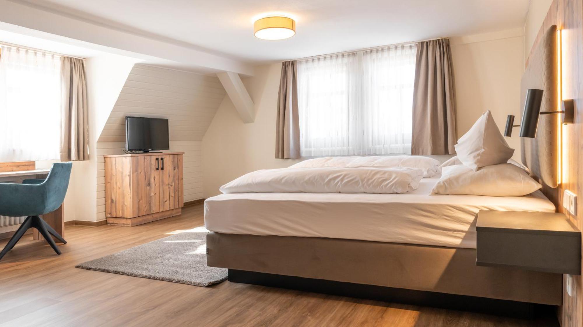 Hotel & Restaurant Post Laichingen ภายนอก รูปภาพ