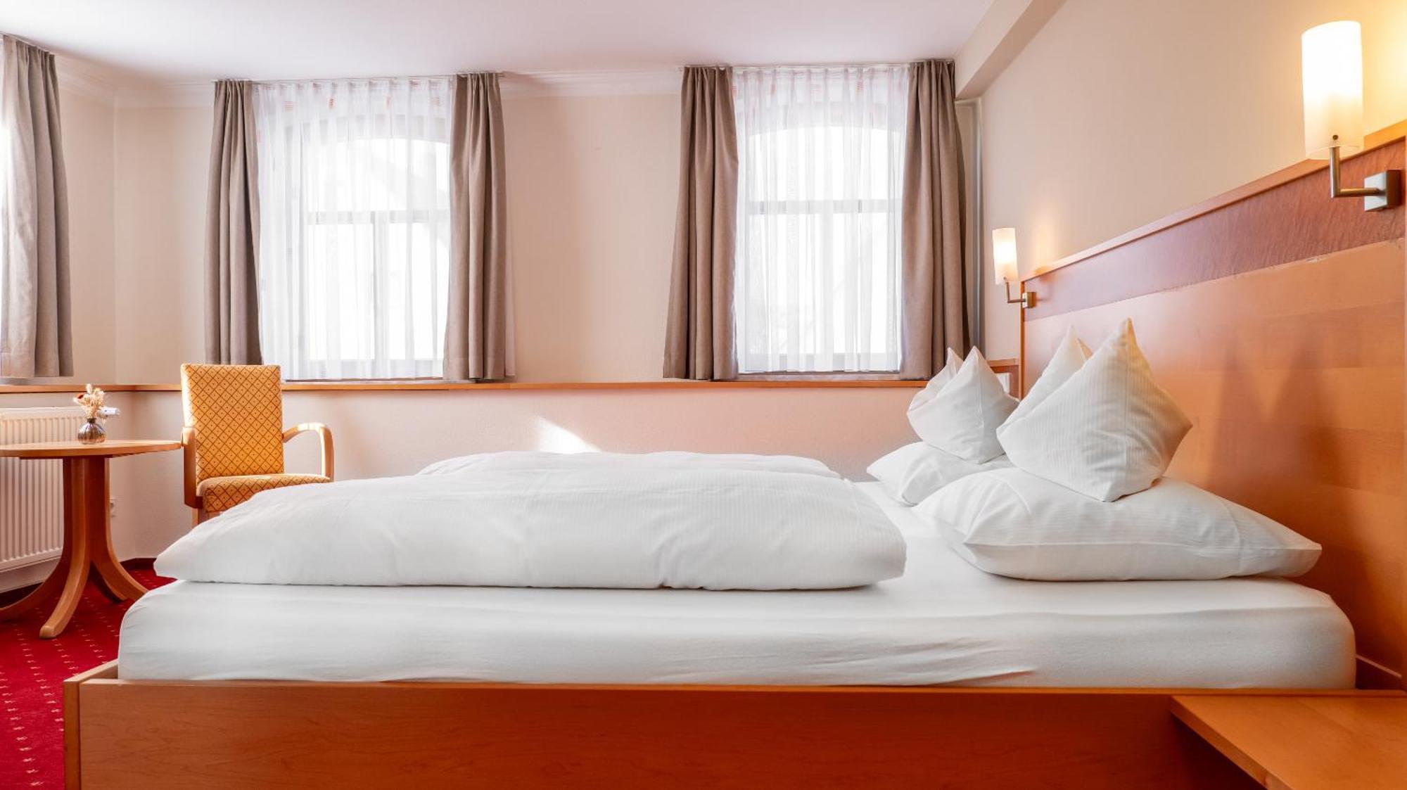 Hotel & Restaurant Post Laichingen ภายนอก รูปภาพ