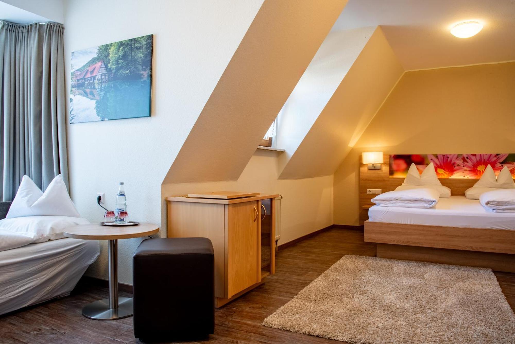 Hotel & Restaurant Post Laichingen ภายนอก รูปภาพ