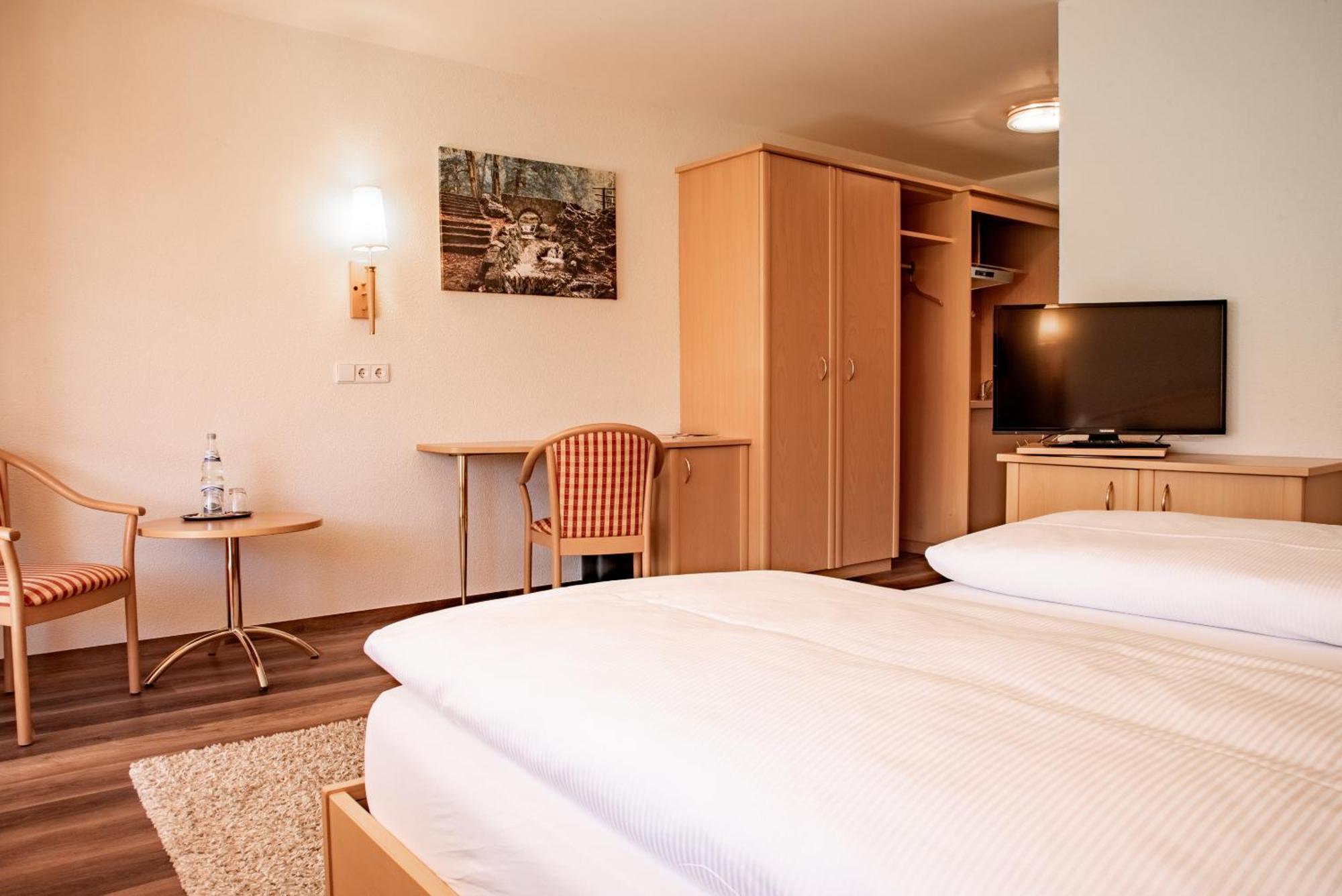 Hotel & Restaurant Post Laichingen ภายนอก รูปภาพ