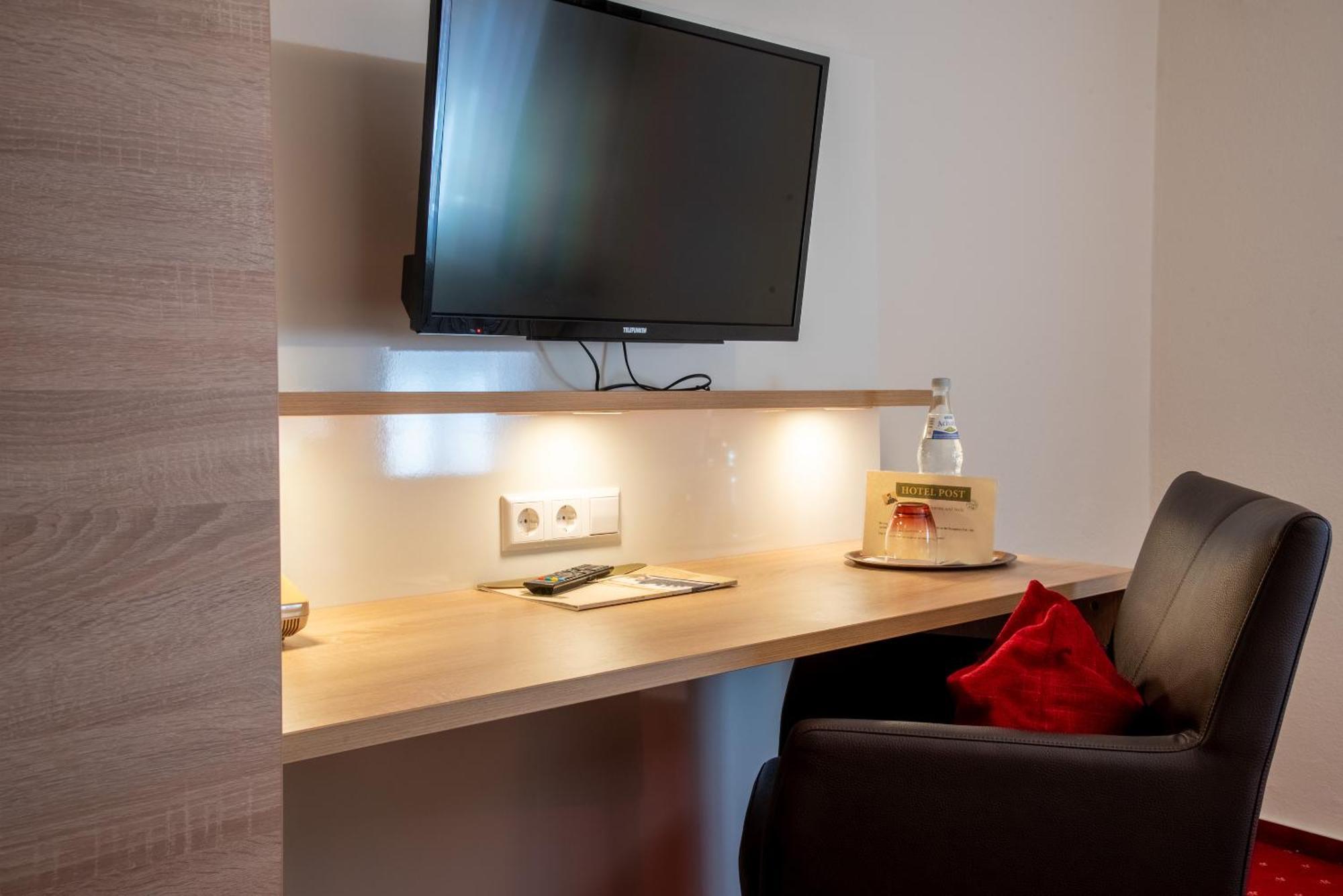 Hotel & Restaurant Post Laichingen ภายนอก รูปภาพ