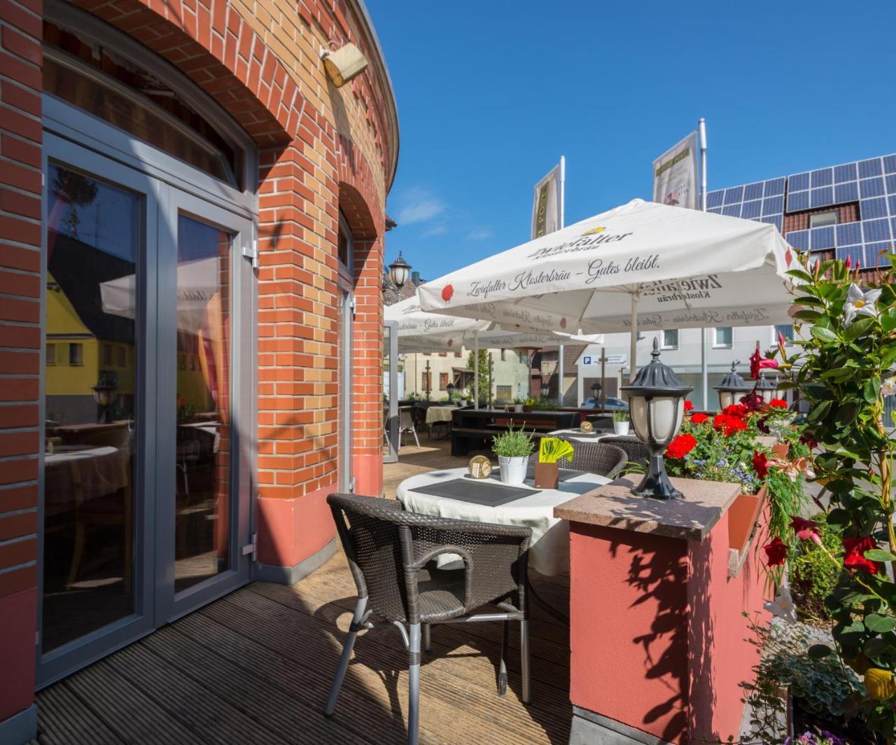 Hotel & Restaurant Post Laichingen ภายนอก รูปภาพ